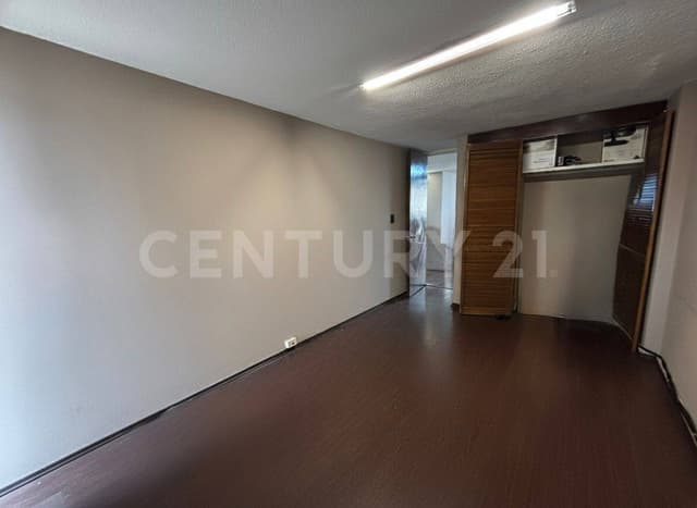 1 CAlle Av. Universidad, 1 calle Vertiz