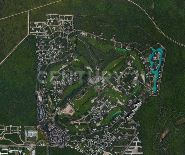 Magnifico terreno de 514 m2 en Yucatan Country Club privada Oasis