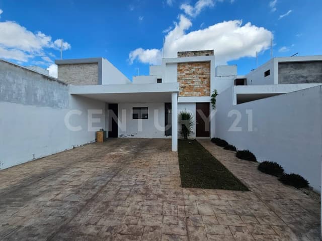 Casa en renta de 3 habitaciones con alberca en Conkal, Mérida Yucatán.