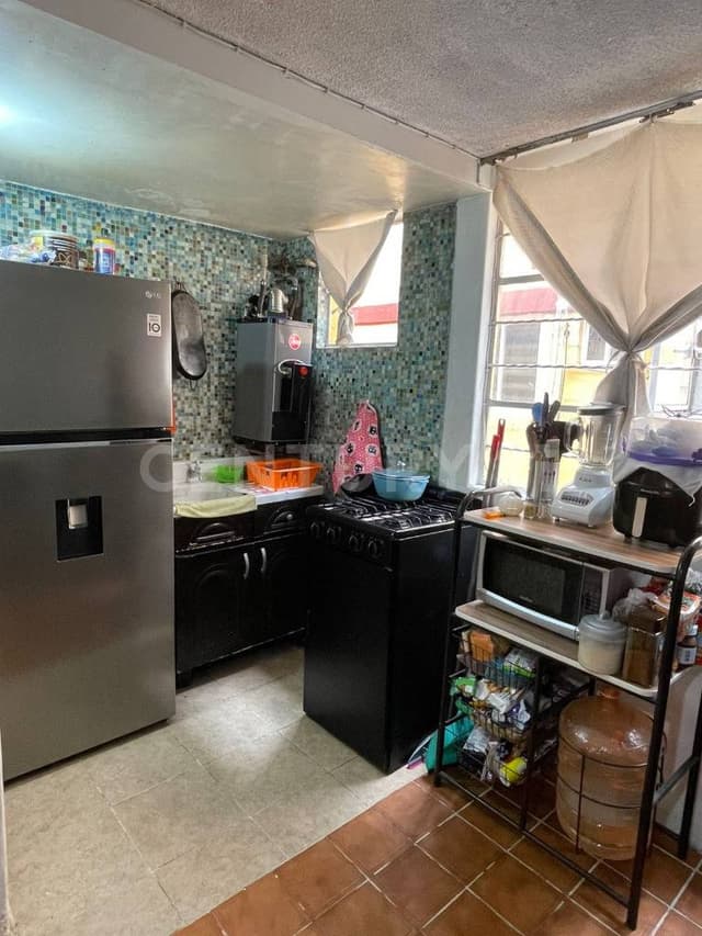 Se vende departamento cerca del metro Mexicaltzingo de la linea dorada