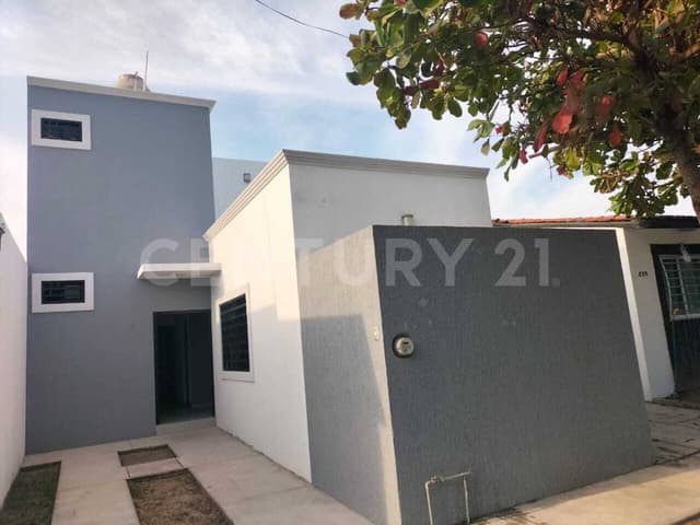 Casa en venta en el Centenario, Villa de Alvarez, Colima.