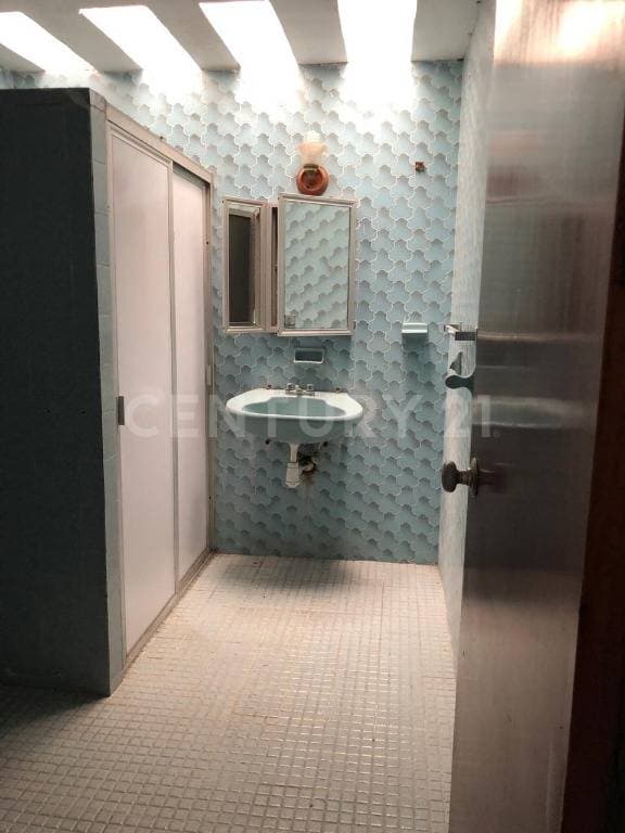 Edificio de Oficinas Junto a la Presidencia Municipal en el Centro Histórico