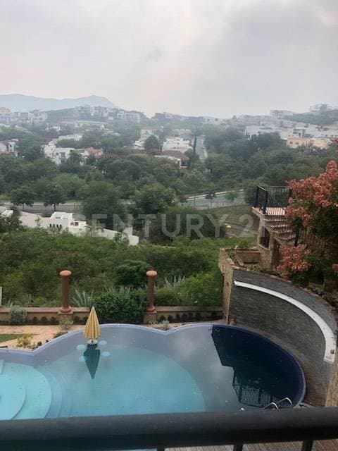 345597-CASA EN VENTA EN RESIDECIAL SIERRA ALTA , PRIMERA ETAPA SEC. VIRGENES