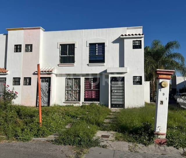Casa en venta, Col. Villa Fontana, Tlaquepaque, Jal.