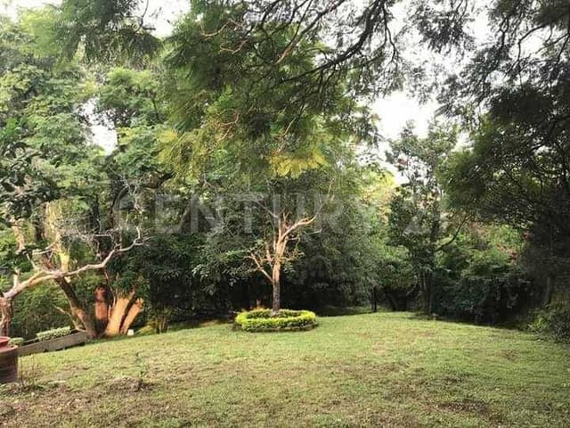 Residencia en palmira en avenida principal