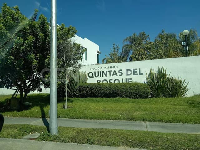 Casa en Venta, en Col. Quintas del Bosque, Zapopan, Jalisco.