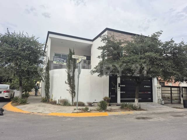 CASA EN VENTA EN MITRAS BICENTENARIO
