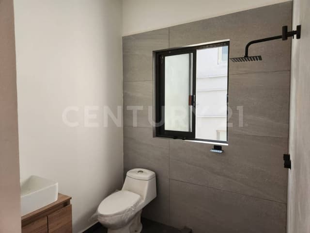 Casa Remodelada y en desniveles, en Venta en Las Alamedas, Atizapán de Zaragoza