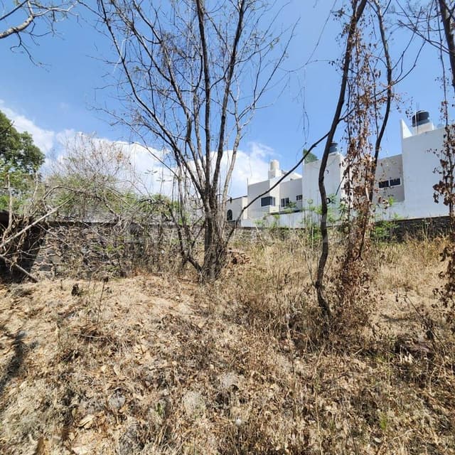 Terreno bardado, En Fraccionamiento Club De La Felicidad.