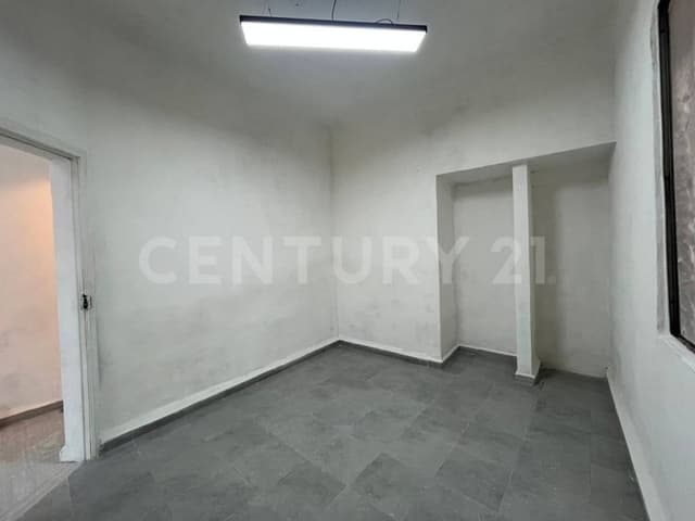 LOCAL COMERCIAL EN RENTA