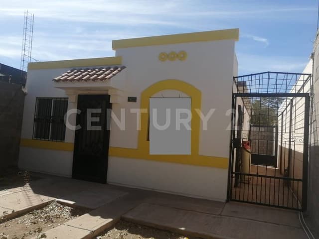 CASA EN RENTA en Jardines del Bosque, Los Mochis, Sinaloa.
