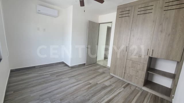 Casa en venta 3 rec, 2, 5 baños Bali II Condominio Niza P4467