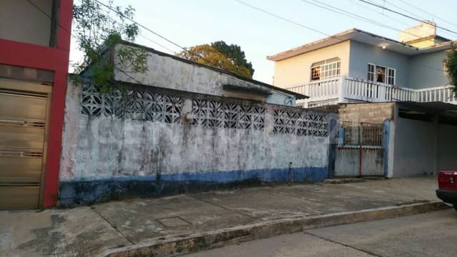 Se Vende Terreno en Col. Benito Juarez Norte, Coatzacoalcos, Ver.