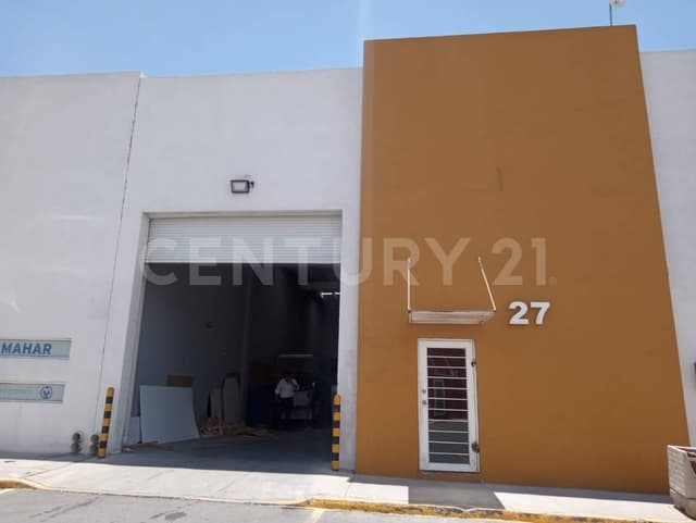 SE RENTA BODEGA DE 360 M2 AL NORTE DE SALTILLO SOBRE VITO ALESSIO ROBLES