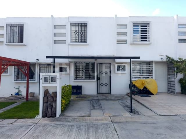 Casa en Venta en Cumbres de Nuevo Leon Cuautlancingo en conjunto cerrado