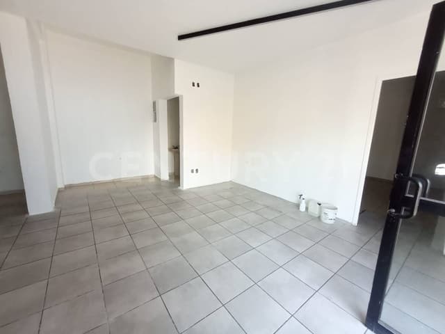 LOCAL EN RENTA EN REAL BUGAMBILIAS