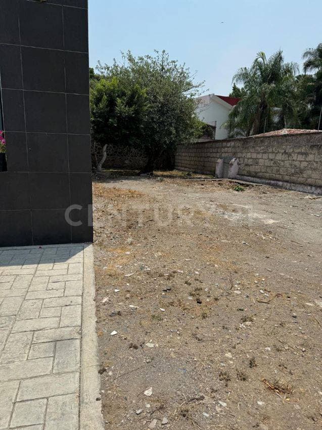 Terreno en venta, Jardines de Cuernavaca