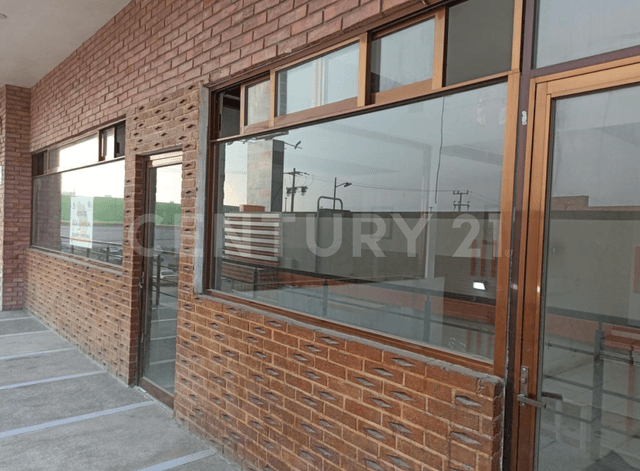 Local Comercial en renta dentro de Plaza Totoltepec Local 25