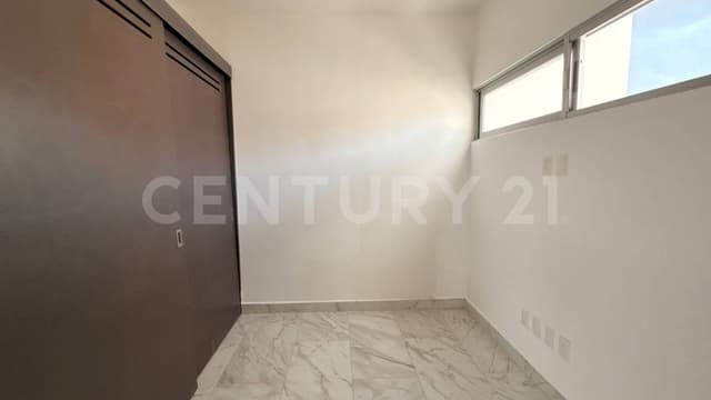 Casa en Venta con alberca privada y diseño contemporáneo - Arbolada Cancún.