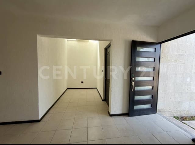 CASA EN VENTA EN SANTUARIO RESIDENCIAL, CORREGIDORA, QUERÉTARO