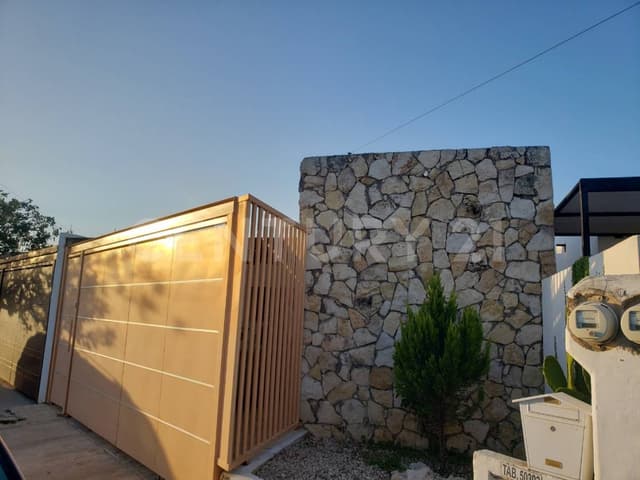 Casa de una planta en Chichí Suarez amueblada en venta