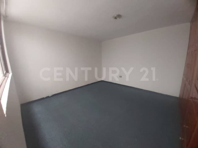 SE RENTA DEPARTAMENTO EN VILLA SAN ALEJANDRO