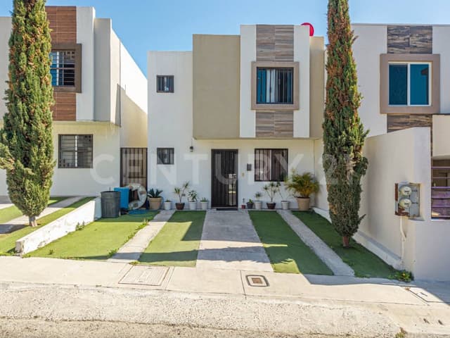 CASA EN VENTA EN RESIDENCIAL VIÑAS DEL MAR, TIJUANA B.C.
