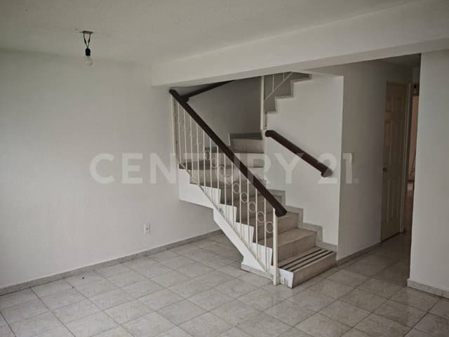 CASA EN VENTA, JARDINES DE SAN MIGUEL, CUAUTITLÁN IZCALLI, EDO. DE MÉX.