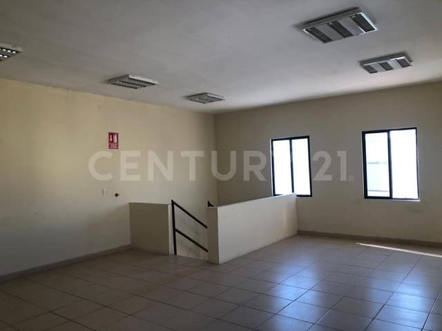 SE RENTA BODEGA EN RAMOS ARIZPE DE 610 M2