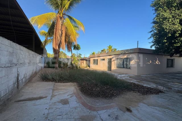 CASA EN VENTA EN COL. LOS OLIVOS