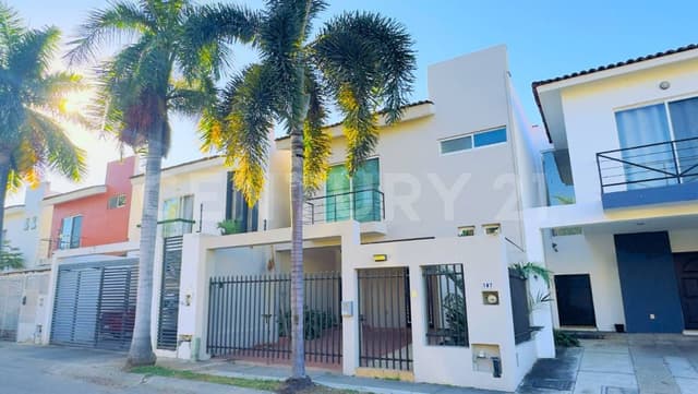 Casa en venta en Fluvial Vallarta, Puerto Vallarta, ubicación estratégica