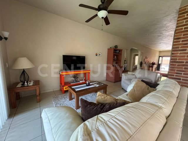 Muy bien ubicada en la parte norte de Riberas del pilar