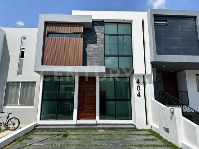 CASA EN VENTA EN CASAFUERTE, TLAJOMULCO DE ZUÑIGA
