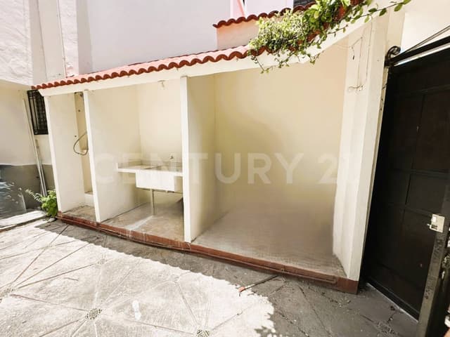 Dos casas en un terreno en Cancún detrás de Las Plazas outlet SM 39