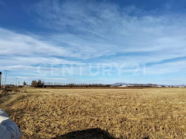 - EN VENTA TERRENO EN CALLE EJERCITO NACIONAL PARCELA 48 CD. CUAUHTEMOC, CHIH