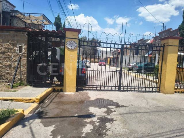 Casa de 2 niveles en Privada con Seguridad en el Conjunto, Portal, San Pablo 1
