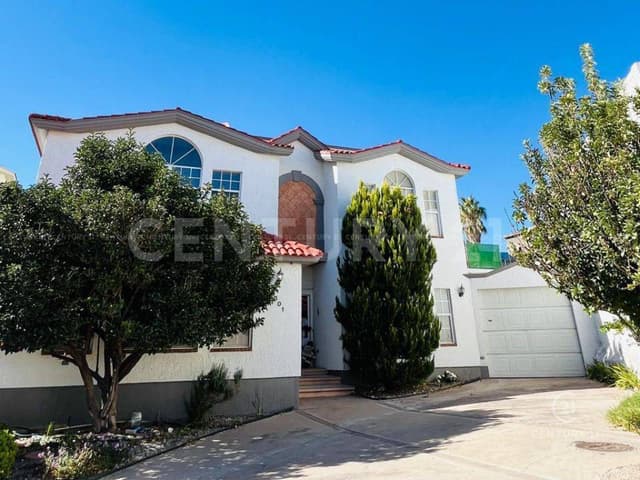 CASA EN VENTA EN FRACCIONAMIENTO LA CAÑADA EN CHIHUAHUA, CHIH.