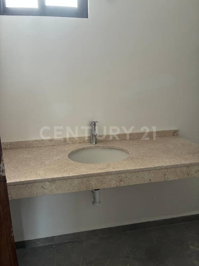 Capri Cholul, Modelo 210