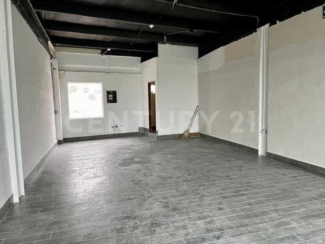 Renta Local en Saltillo en Plaza Las Palmas