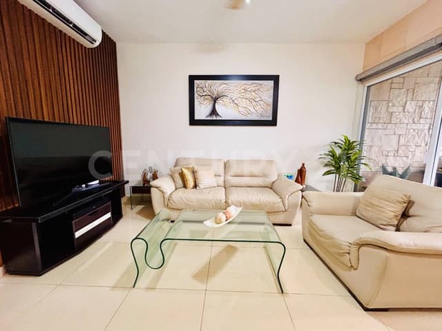 Casa en Venta Av Colegios - Residencial con Vigilancia