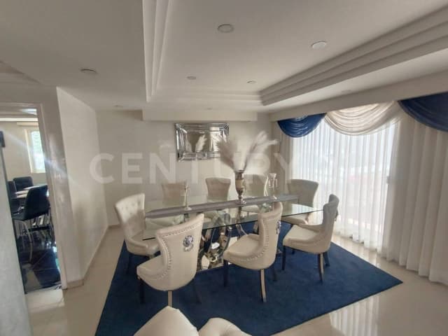 Casa en Venta en Ciudad Satélite, Naucalpan, Edo. Méx