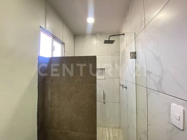 Departamento de 2 niveles en Renta