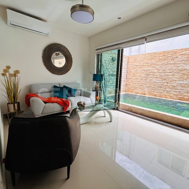 Casa familiar en Venta con Alberca - Residencial Arbolada