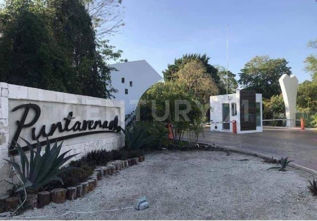 Terreno en Residencial "Punta Arena" en Puerto Morelos