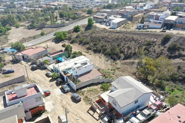 TERRENO HABITACIONAL EN VENTA EN COLINAS DE ARAGON, ROSARITO, BAJA CALIFORNIA.