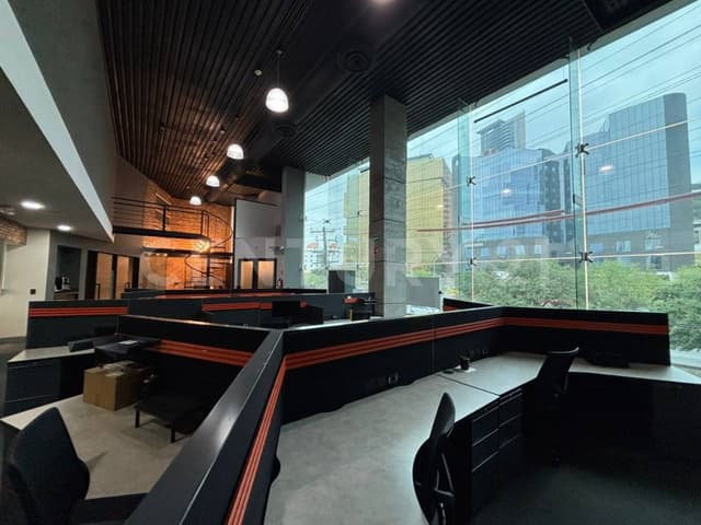 OFICINA EN RENTA | SAN PEDRO GARZA GARCIA, NL | AMUEBLADA