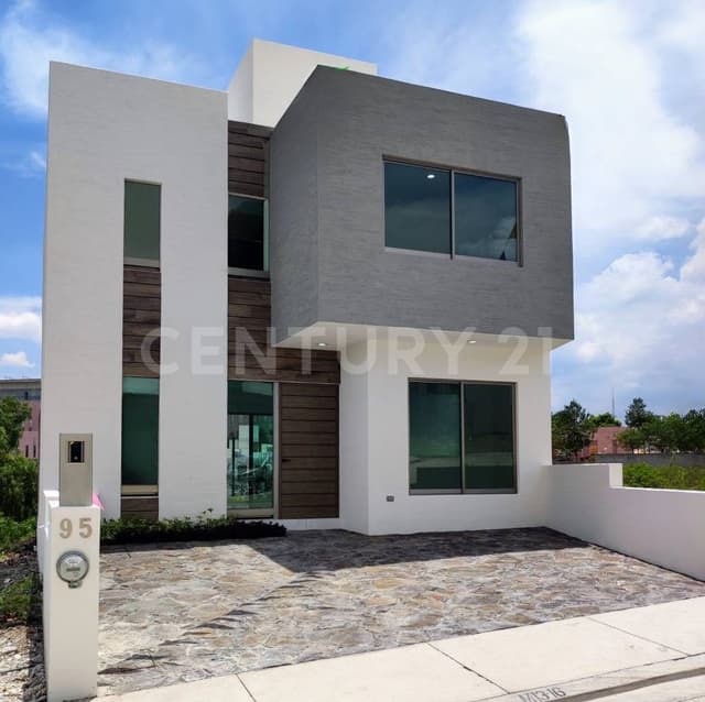 Hermosa casa en Cañadas del Bosque