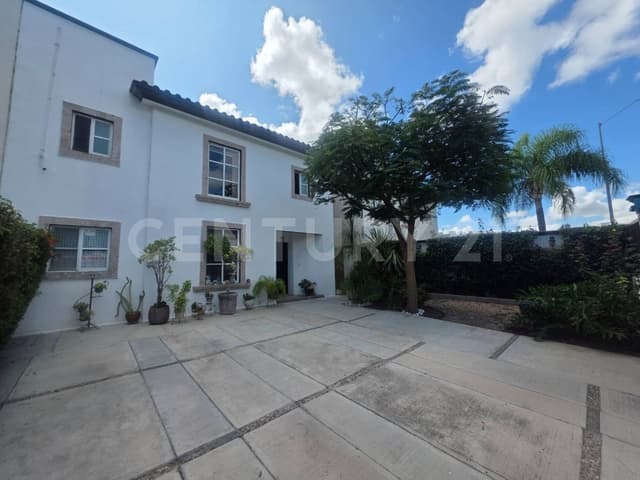 Casa en Venta, Cumbres del Lago, Queretaro