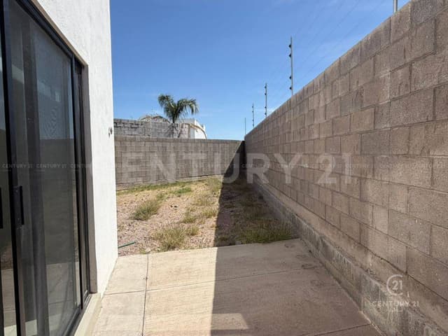 CASA EN RENTA EN BOSQUES DE SAN PEDRO, CHIHUAHUA, CHIH.