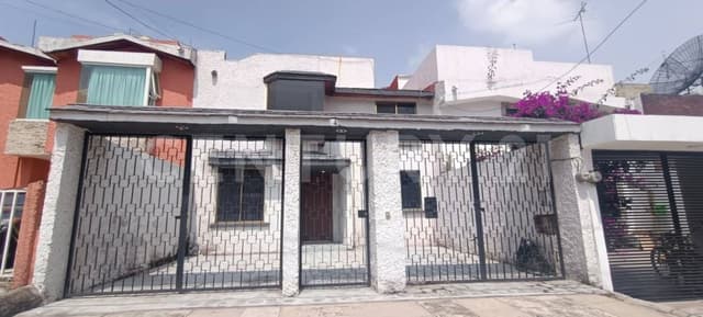 Casa en Venta en Jardines De Satélite, Naucalpan, Edo. Méx